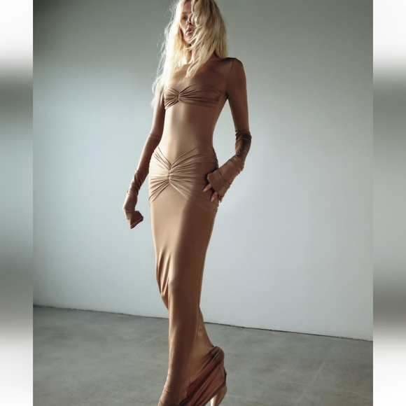 B10. NWT HELSA JOSEPHINE DRESS IN TRUFFLE - Picture 1 of 12